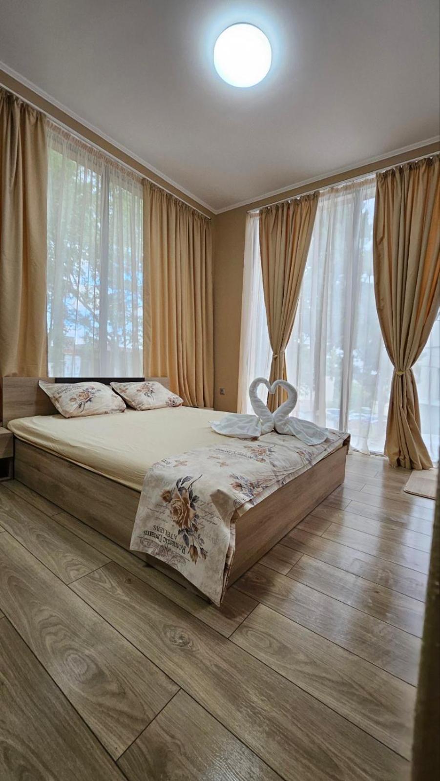 за гости кедър Apartment *